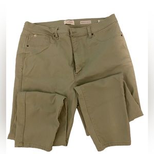 Curve Appeal women’s stretch jeans, jeggings size 16.